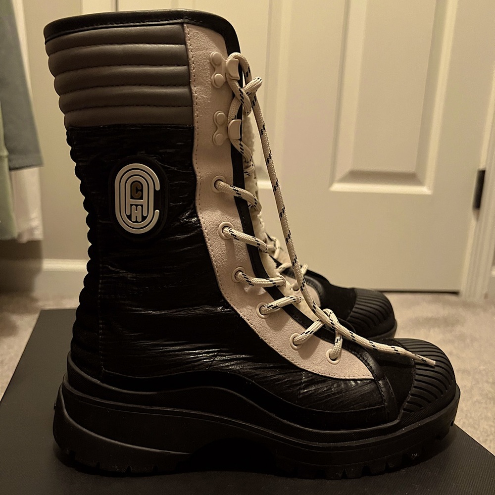 COACH Sidney bootie MET Ny casual lace up black boots size 6B